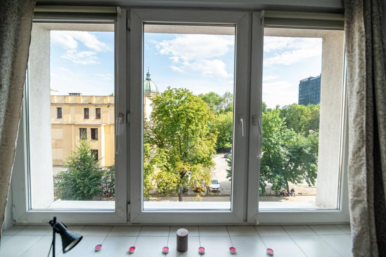 Butas Regem Nowogrodzka Warsaw